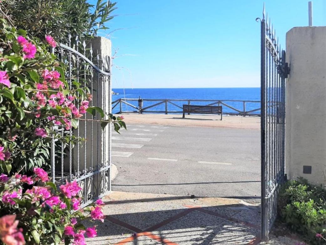 Terrazza Lungomare, E Sei In Spiaggia... Cala Gonone Zewnętrze zdjęcie